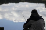 Są zmiany dotyczące połowu ryb w Jeziorze Średzkim. Będzie można tam wędkować, ale tylko stosując się do zasady „złów i wypuść”