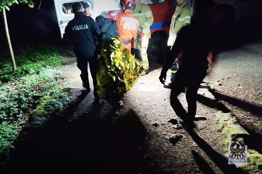 Park Książański: Strażacy, GOPR i ratownicy medyczni ruszyli na pomoc 38-letniego poszkodowanego