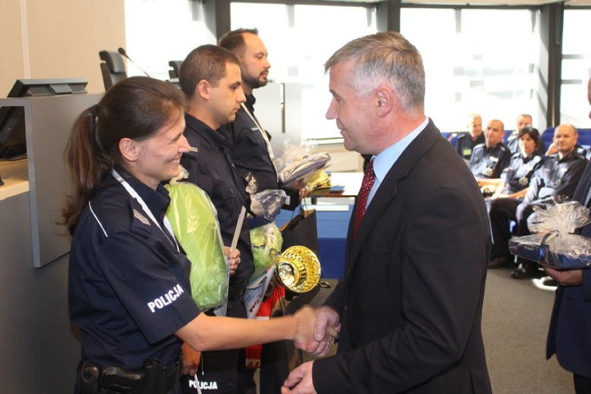 Policjantka dzielnicowa z Piekar triumfowała w wojewódzkich zawodach „Dzielnicowy Roku 2016”