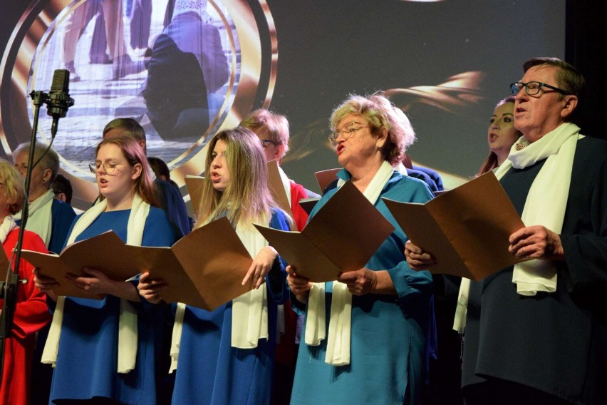 Koncert zaduszkowy pt. "Nauczmy się żyć obok siebie" w...