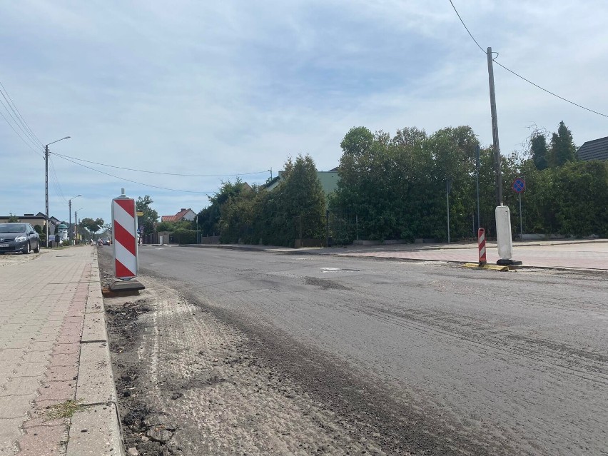 Trwa remont najbardziej ruchliwej ulicy we Wronkach. Ile wyniesie inwestycja i kiedy zakończą się prace?