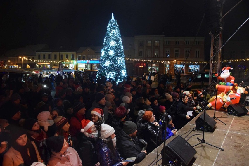 Jarmark Bożonarodzeniowy w Wągrowcu. Na Rynku stanęło świąteczne miasteczko