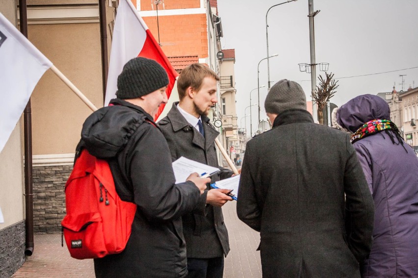 Pytali mieszkańców Szamotuł o referendum w sprawie uchodźców 