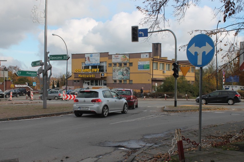 Przebudowa drogi 713 w Tomaszowie Maz. Drogowcy wchodzą na odcinek ul. św. Antoniego