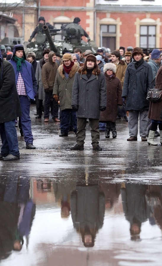 Milicja na ulicach Gdańska. Wajda kręci Wałęsę [ZDJĘCIA]