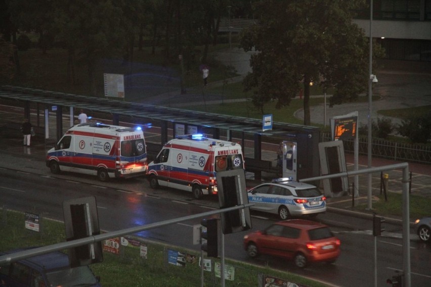 Na ścieżce w centrum Kielc zderzyli się dwaj rowerzyści. Jeden z nich trafił do szpitala