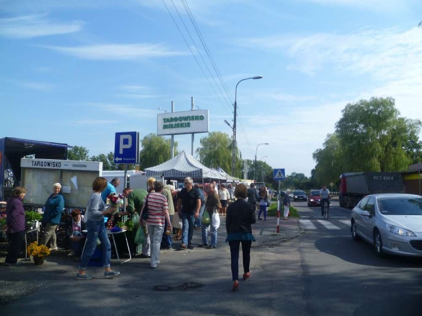 Chodzieskie targowisko co tydzień przyciąga tłumy [FOTO]