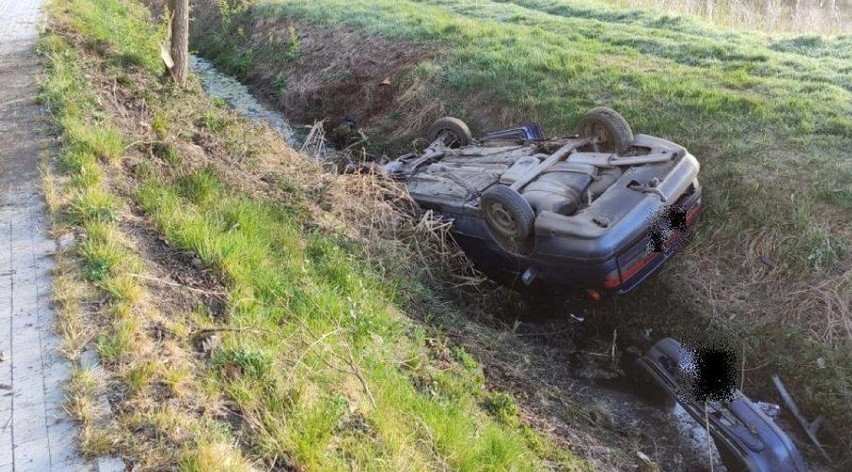 Śmiertelnie niebezpiecznie na drogach. Warunki pogodowe usypiają kierowców [ZDJĘCIA]