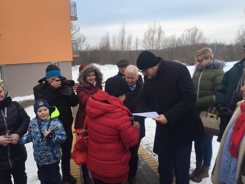 85 gdańskich rodzin otrzymało mieszkania komunalne [ZDJĘCIA]