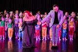 Znakomite widowisko, czyli „Premiery 2022” Studia Tańca Arabesque w Zduńskiej Woli ZDJĘCIA