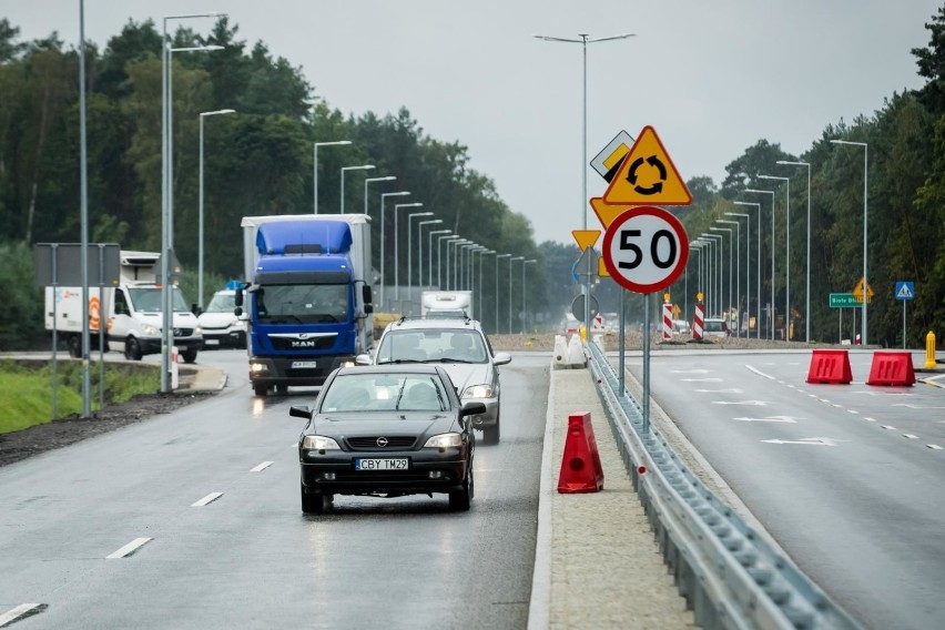 Rondo turbinowe w Białych Błotach. Zdjęcia z 31 sierpnia...