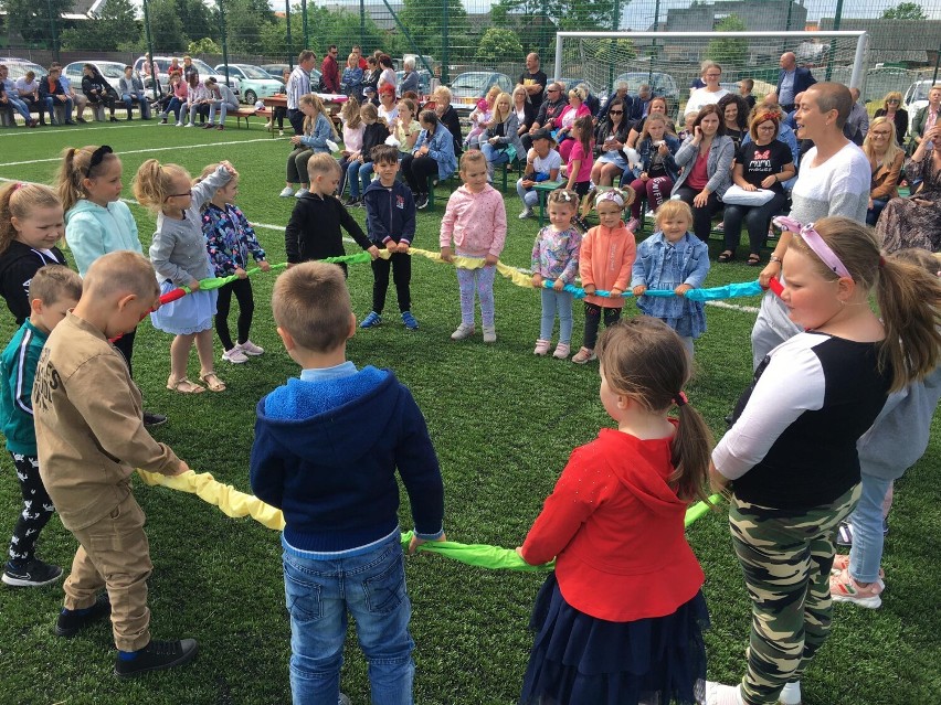 Pleszew. Nowe boisko oficjalnie otwarte! Pierwsze gole już padły [ZDJĘCIA]