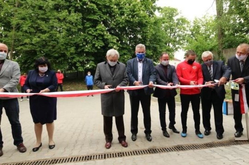 Prokocim. Majchrowski przeciął wstęgę i otworzył nowe zaplecze