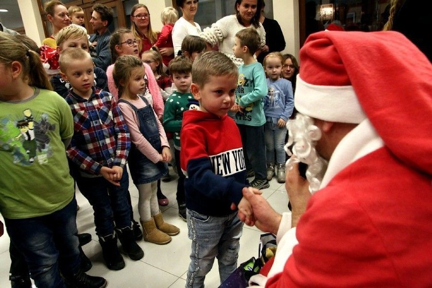 Zabawa Mikołajkowa dla dzieci w Jedlinie-Zdroju [ZDJĘCIA]