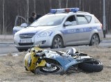 Wypadek motocyklowy w Zapolicach (gm. Kodrąb). Mężczyzna ma złamany kręgosłup