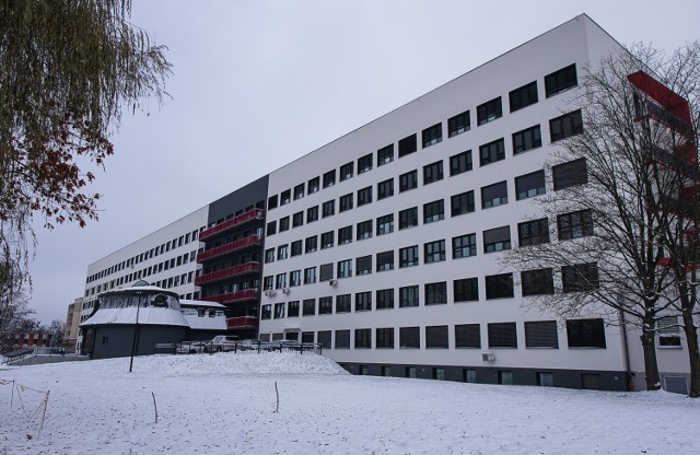 Wojewódzki Szpital Specjalistyczny w Tychach bez Oddziału Neurologicznego i Udarowego.