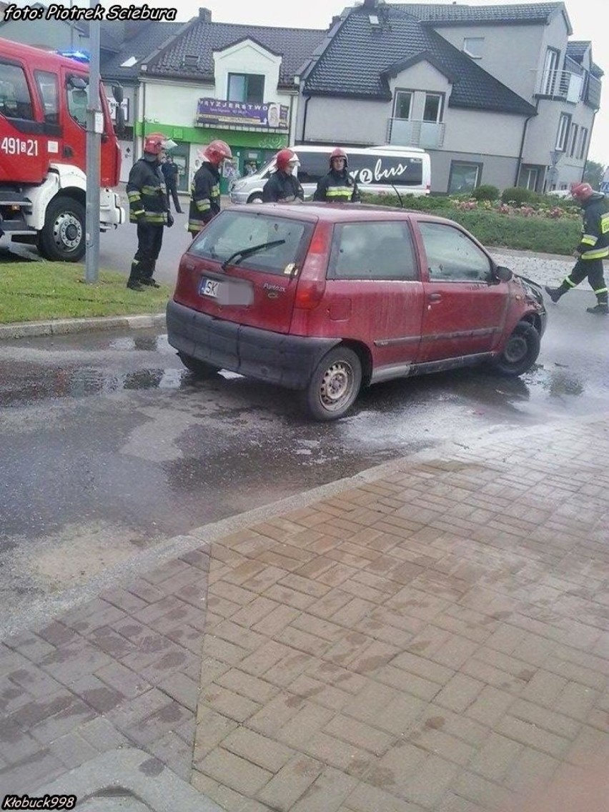 Pożar samochodu w centrum Kłobucka [FOTO]