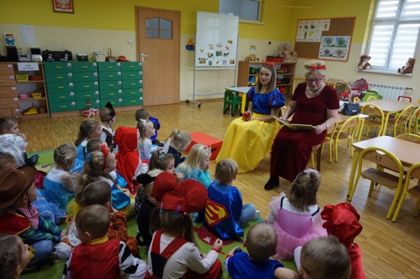 Piaski. Przedszkolaki obchodziły dzień postaci z bajek [ZDJĘCIA] 