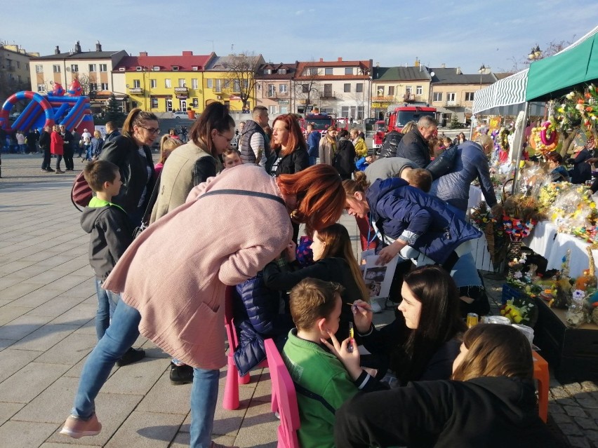 Ostrowiec zagrał dla chorego Oskarka Kubickiego.  Było mnóstwo atrakcji i występy [ZDJĘCIA]