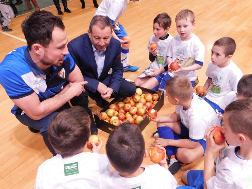 Zdrowo Jesz, Lepiej Grasz. I Mikołajkowy Turniej Piłki Nożnej za nami [ZDJĘCIA]