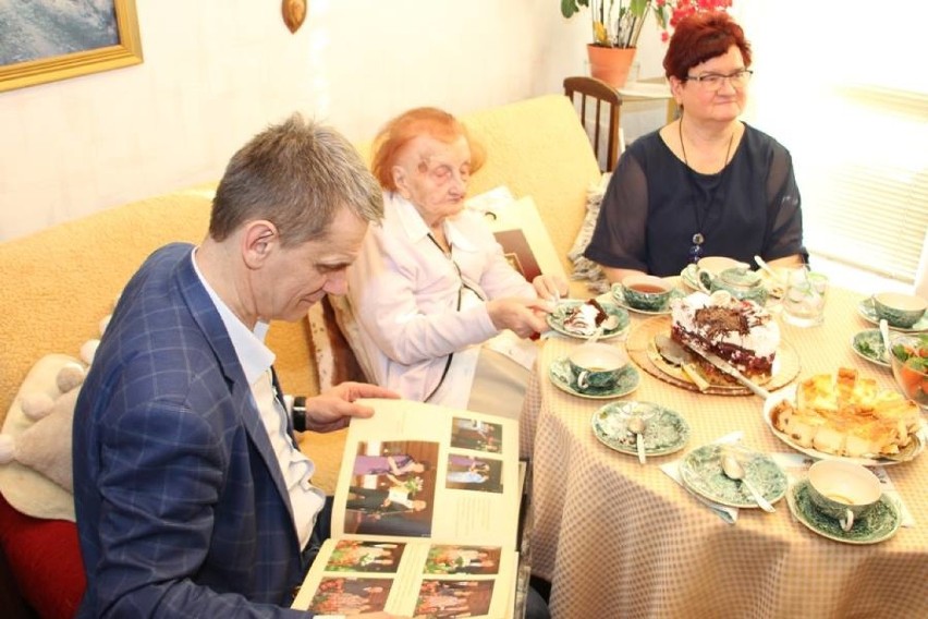 Szamotuły. Helena Szczerkowska świętowała 106. urodziny! [ZDJĘCIA]