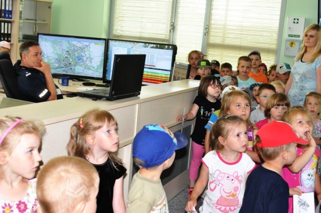 Dzieci miały okazję zwiedzić siedzibę gorzowskiej policji