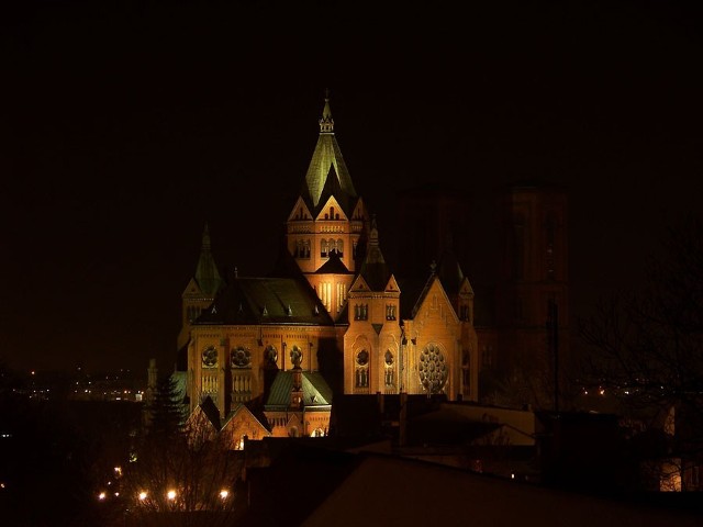 Tak pięknie czeladzki kościół jeszcze niedawno wyglądał nocą