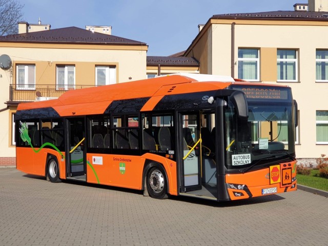 Gdy dzieci będą mogły wrócić do szkół, w gminie Gręboszów na lekcje wozić będzie je elektryczny autobus