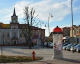 Nowy słup ogłoszeniowy na Rynku w Lubaczowie