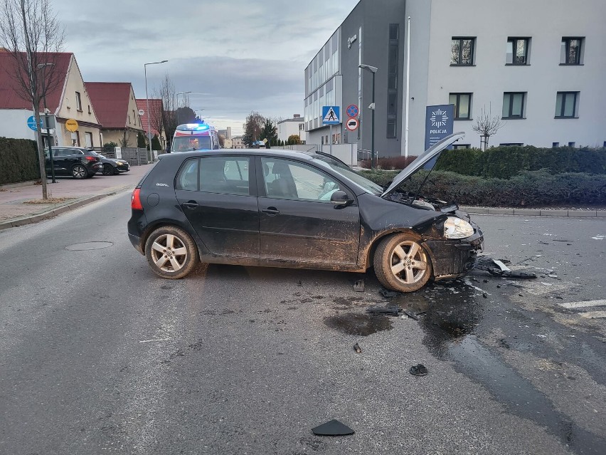 Zderzenie dwóch pojazdów na ulicy Drzymały w Grodzisku Wielkopolskim
