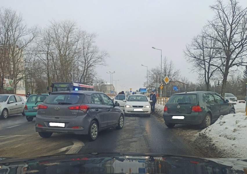 Zatrzymanie pijanego kierowcy w Piotrkowie - policji pomógł...