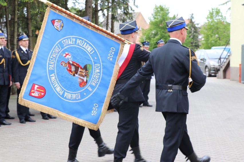 Dzień Strażaka w Wągrowcu. Komendant Główny Państwowej Straży Pożarnej wręczył naszym strażakom awanse i odznaczenia [zdjęcia]
