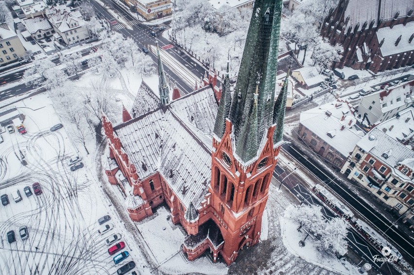 Toruń jest piękny o każdej porze roku. Widać to także zimą,...