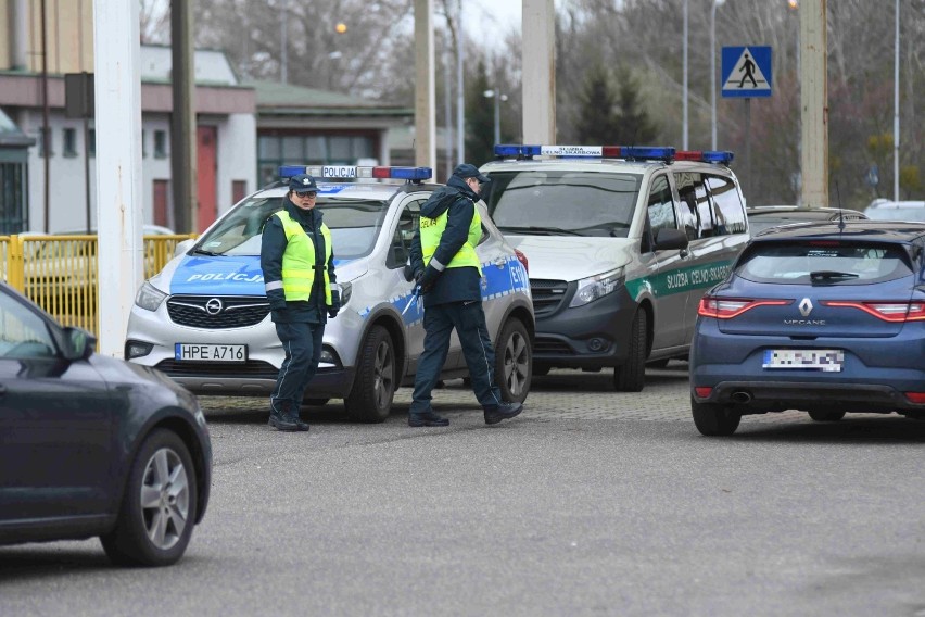 We wtorek, 10 marca, na byłym przejściu granicznym w...