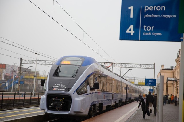 Wymiana torów i przebudowa sieci trakcyjnej na linii kolejowej Kutno - Toruń Główny ma skrócić czas przejazdu pociągu między Bydgoszczą a Warszawą. Dzięki inwestycji pociągi będą jechać z większą prędkością, dzięki czemu pasażerowie zaoszczędzą na czasie. 


Wypalenie zawodowe - nowy punkt na liście chorób

