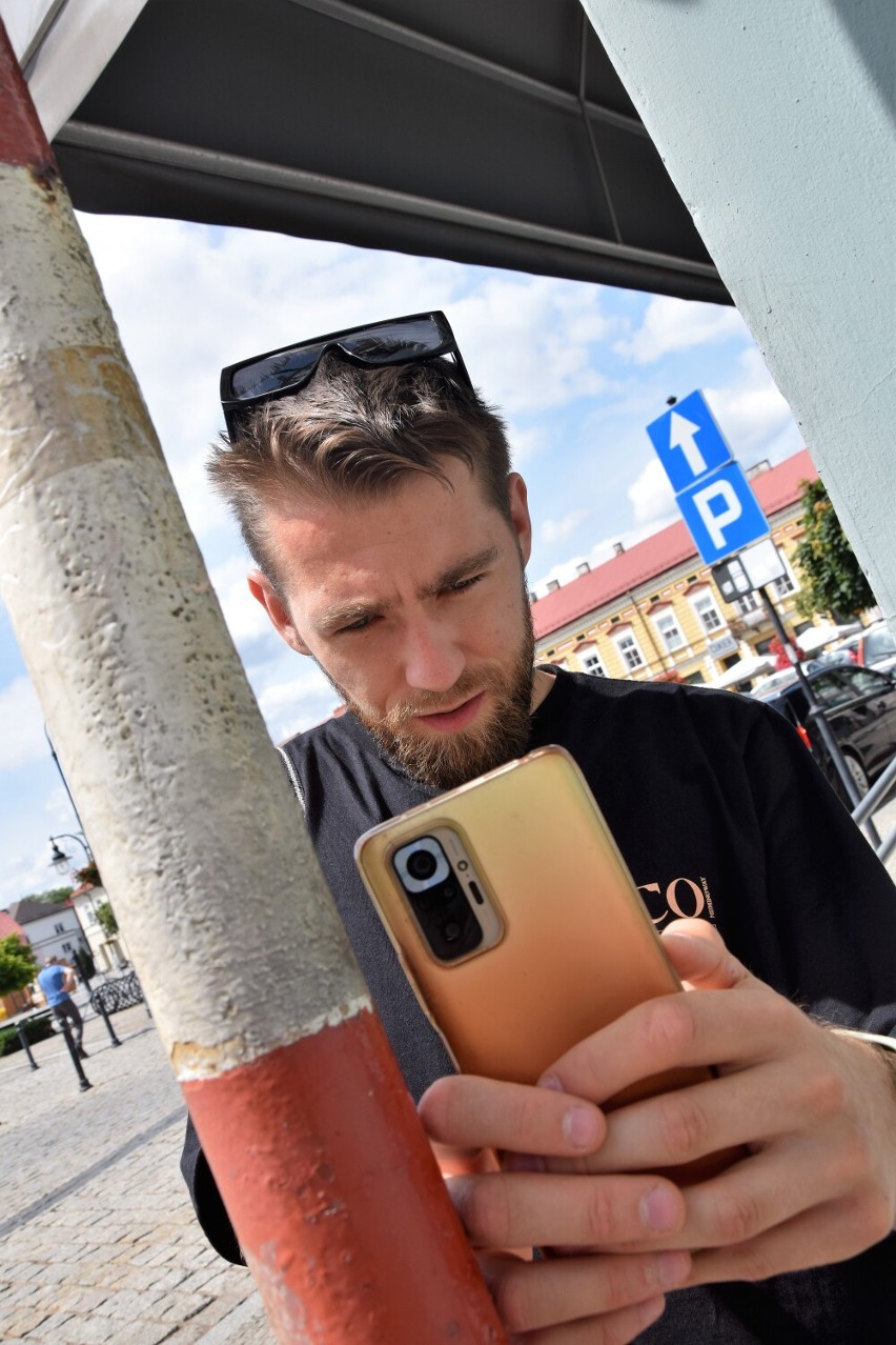 Sieradzki Spacer Fotograficzny odbył się w niedzielę. Uczestnicy wędrowali po starej części Sieradza. Impreza ma być cykliczna ZDJĘCIA