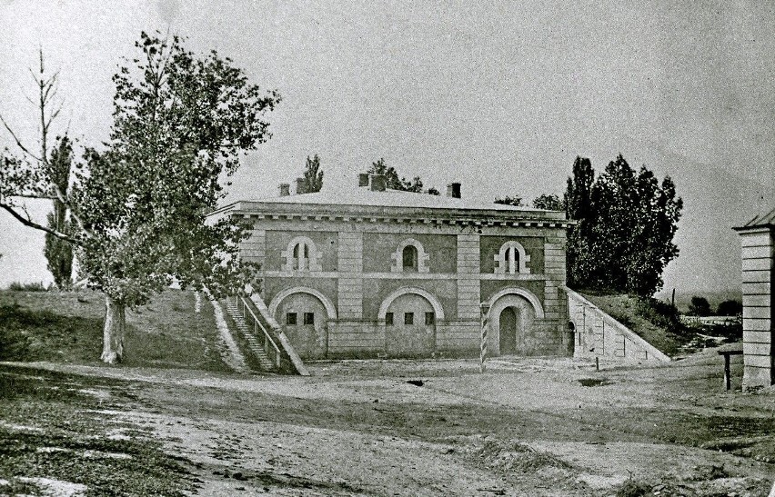 Brama Szczebrzeska ok. 1875 r. fot. K. Strzelecki