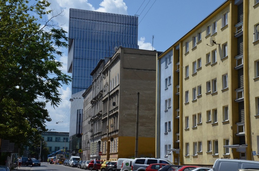 Wrocław: Budowa Silver Tower Center i hotelu Ibis Styles coraz bliżej końca (NOWE ZDJĘCIA)