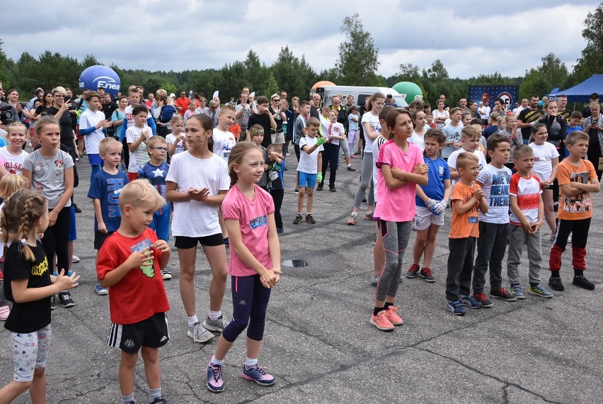 W ramach charytatywnego biegu terenowego Miki Run przeszkody pokonywały także dzieci. Zobaczcie zdjęcia