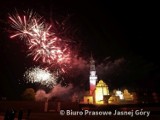 Light The Sky na Jasnej Górze: Barwny pokaz ogni sztucznych i świateł w geście podziękowania dla medyków