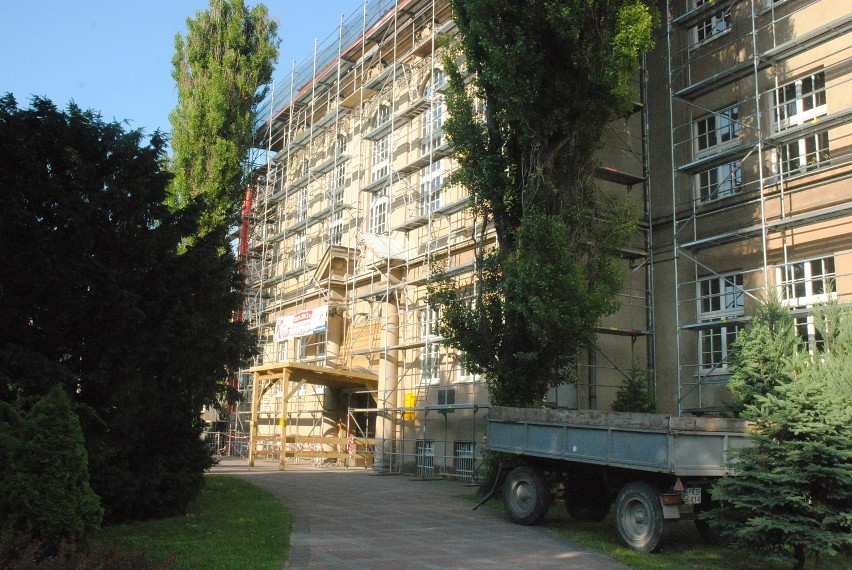 Remont dachu na LO w Kościanie kosztuje 1,2 mln zł.