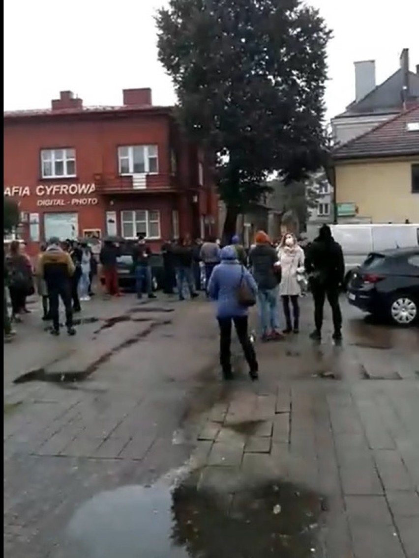 Protest antycovidowców w Andrychowie
