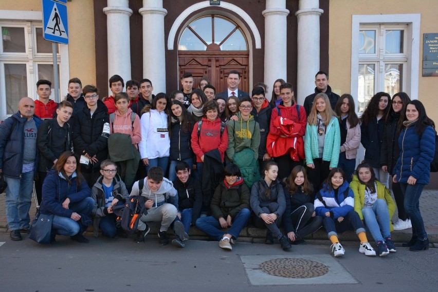 Młodzież z Hiszpanii z wizytą w gminie Krzywiń