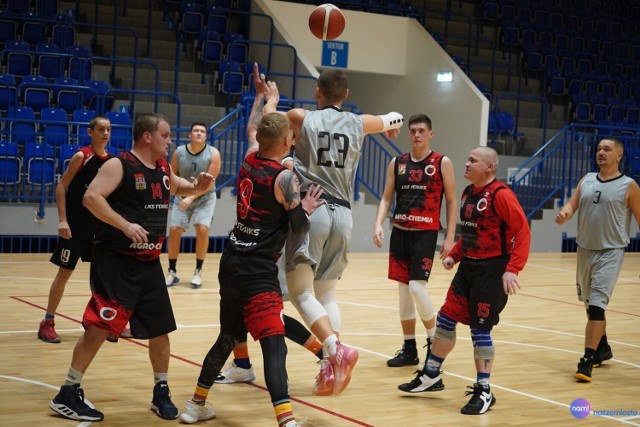 Mecz UKS Feniks/Restauracja Polska - Basket Fabianki 58:96
