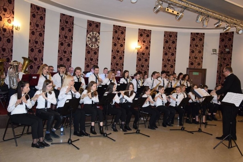 Orkiestra Dęta Fermata Band, koncert karnawałowy, 23 lutego...