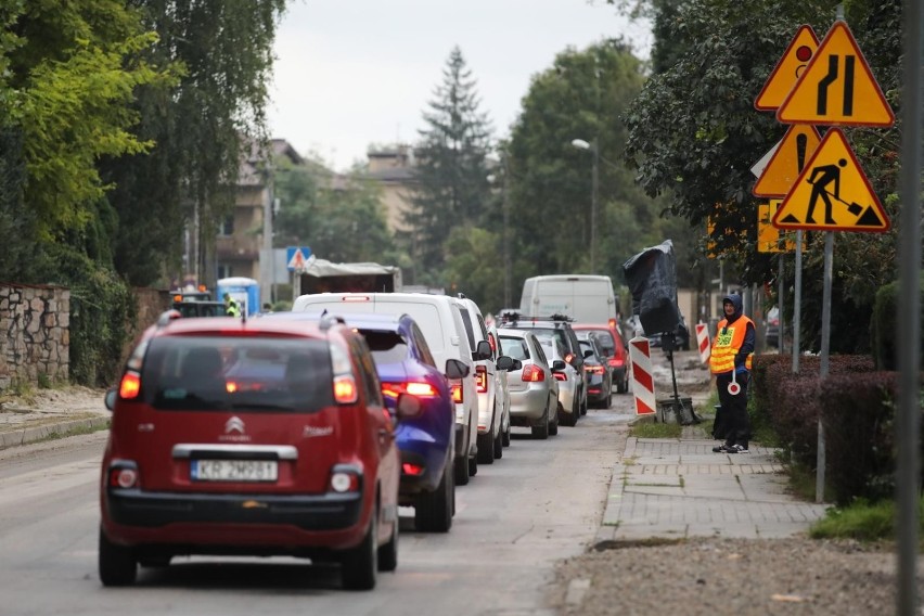 Kraków. Tak się nie da jeździć! Kolejne zmiany na Królowej Jadwigi 