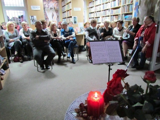 Kolejne ciekawe spotkanie zorganizowano w bibliotece w Stegnie w ramach Stegnieńskich Inspiracji