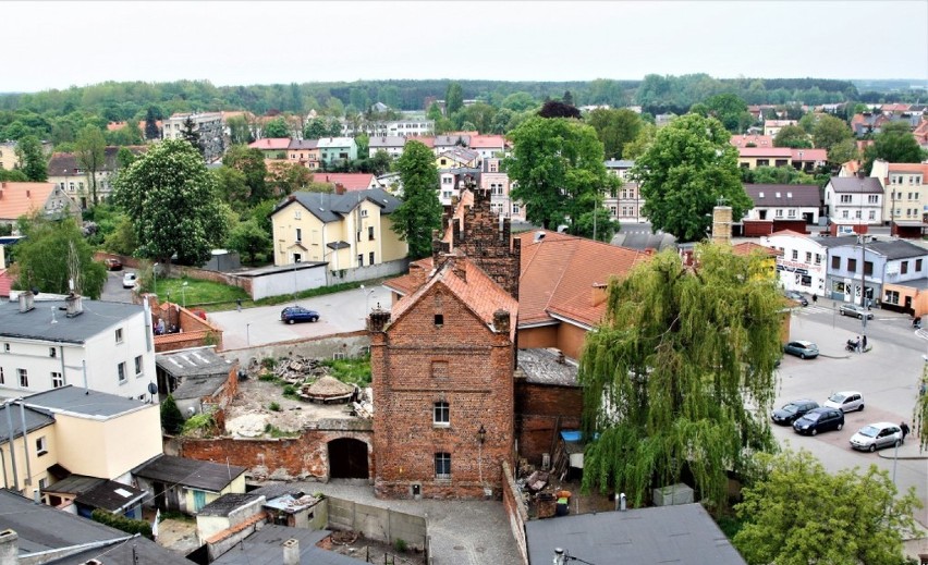 Góra. Podziemne tunele w Górze i okolicznych wsiach. Opowieści o nich krążą wśród mieszkańców  od lat. Gdzie miałby się znajdować? [ZDJĘCIA]