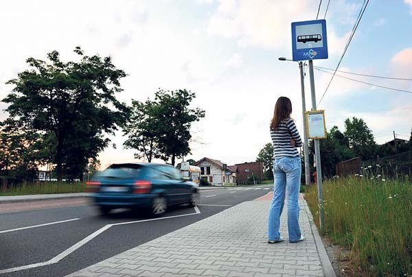 Na ulicy Mąkołowskiej w Tychach odnowiono jezdnię i chodniki