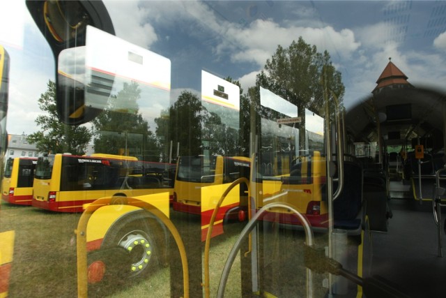 Oto nowe linie autobusowe we Wrocławiu i okolicach. Zobacz trasy!  

Zyskają również mieszkańcy Wrocławia, a szczególnie osiedli zlokalizowanych przy ulicy Gagarina, gdzie planowany jest nowy przystanek autobusowy, umożliwiający dojazd liniami strefowymi do pętli Nowy Dwór.